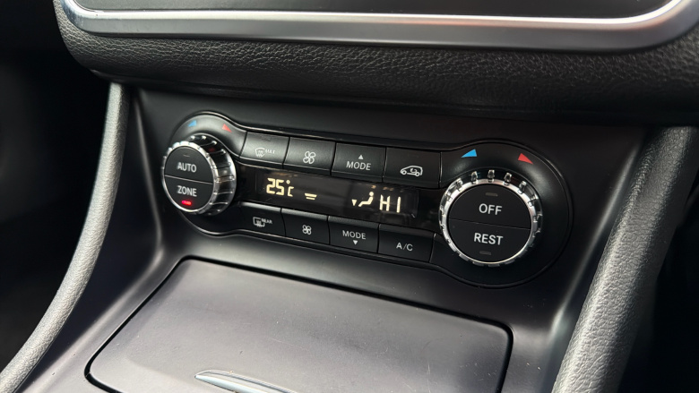 Mercedes-Benz GLA 200d Sport 5dr Diesel Hatchback